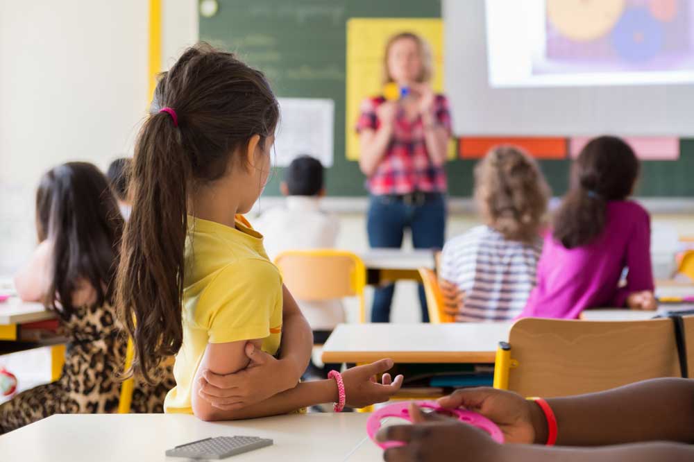 Clases de idiomas para niños y adultos en Fene